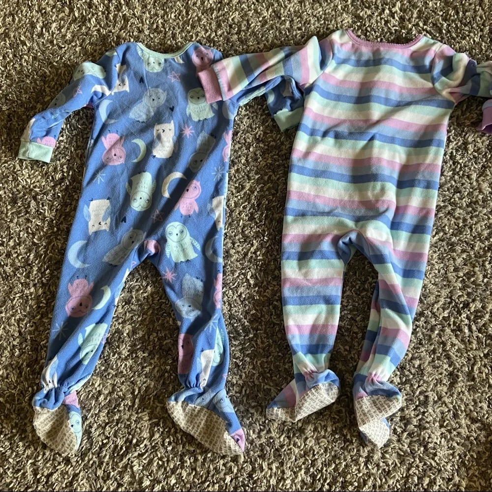 Carter’s Fleece Pyjamas - Picture 1 of 4